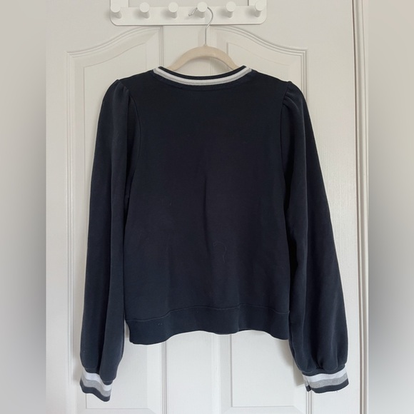 L Navy Ambercrombie & Fitch Sweater - Picture 2 of 4